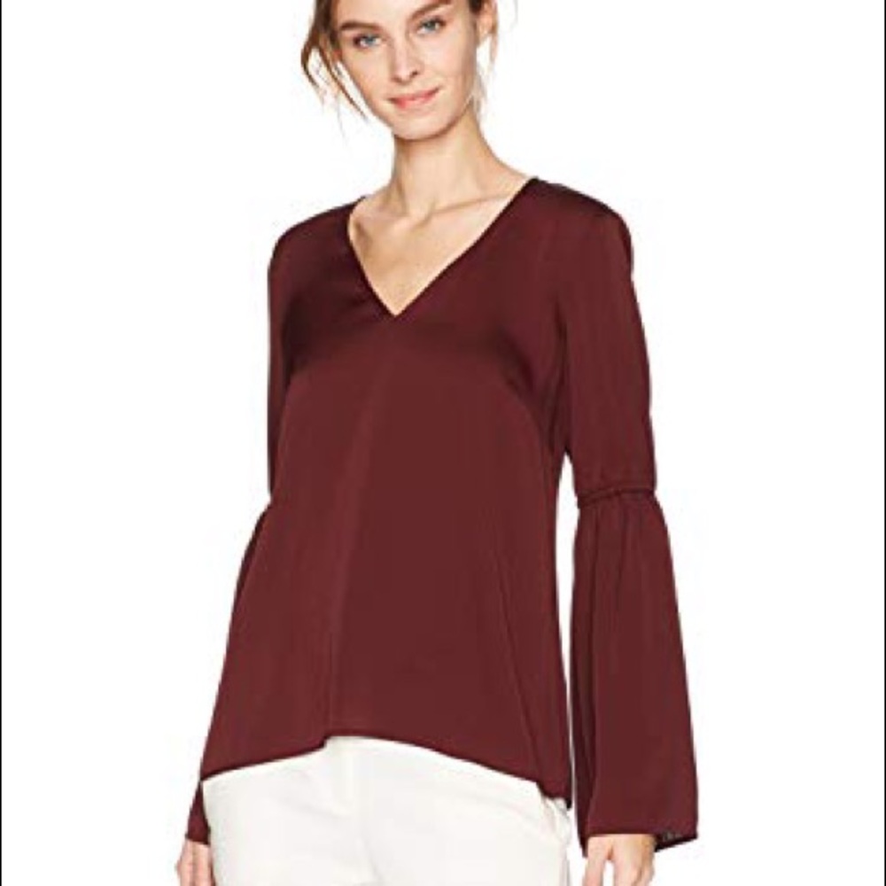 BCBGeneration burgundy bell sleeves deep v top